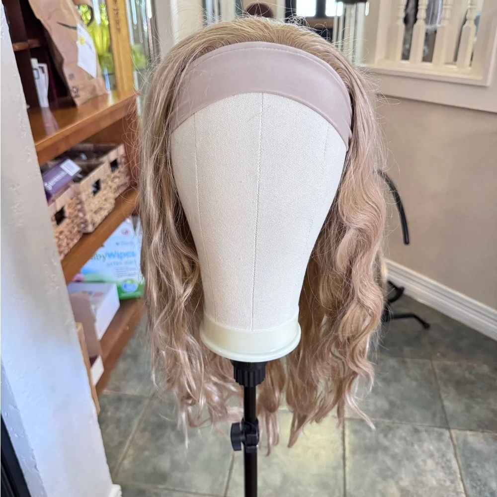 Sapphire Hair Wig - Picture 1 of 4